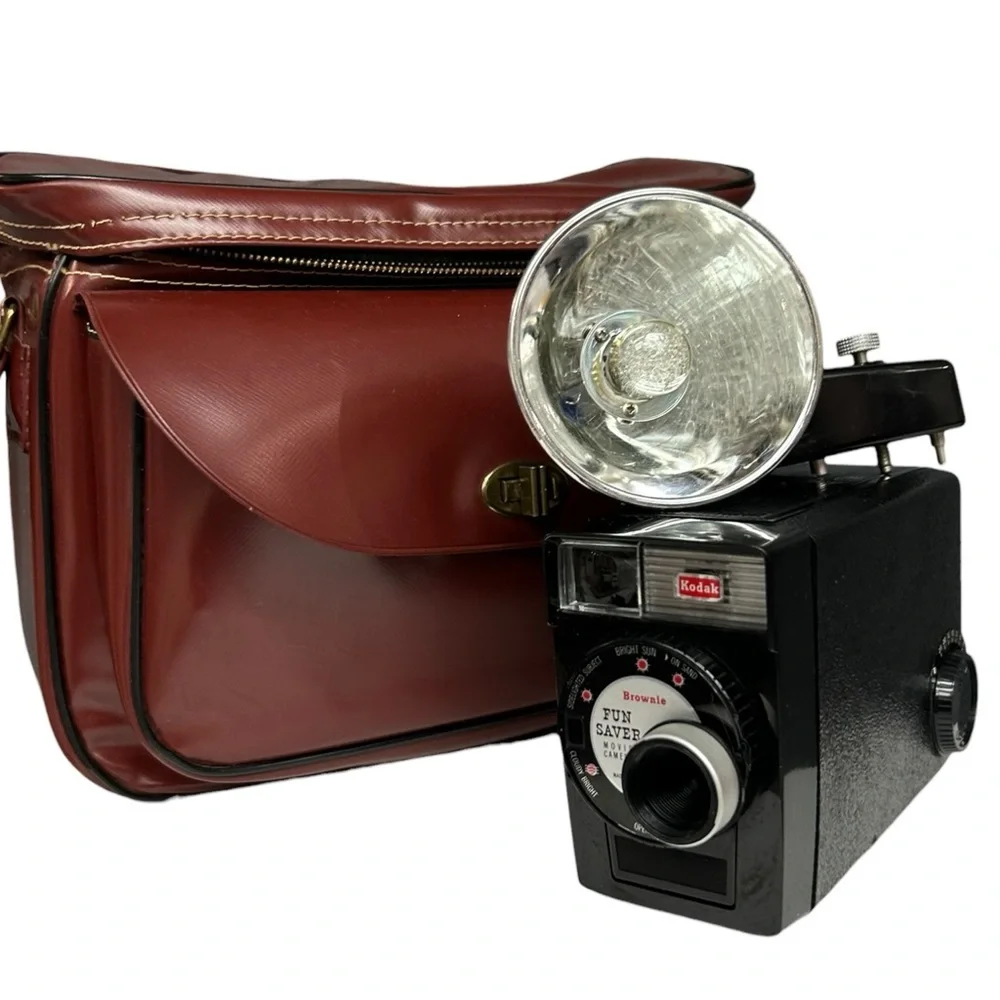 Vintage Kodak Brownie Fun Saver Movie Camera with Flash & Case 1960s
